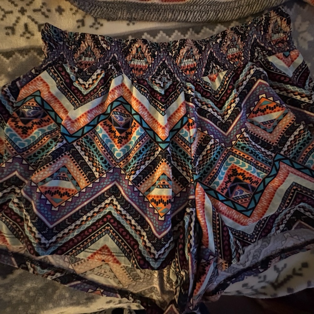 Bobbie Brooks Multicolor Geometric Ladies' Shorts